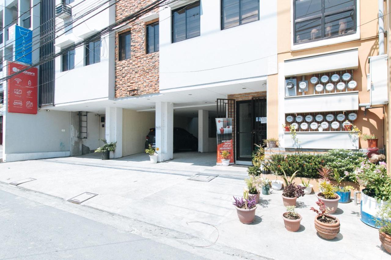 Reddoorz Near Sm Bicutan Hotel Paranaque City Eksteriør billede