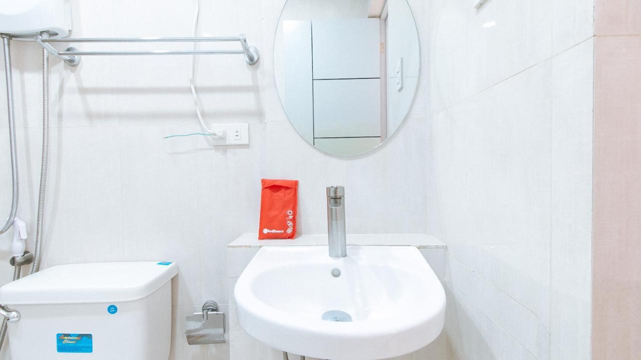 Reddoorz Near Sm Bicutan Hotel Paranaque City Eksteriør billede