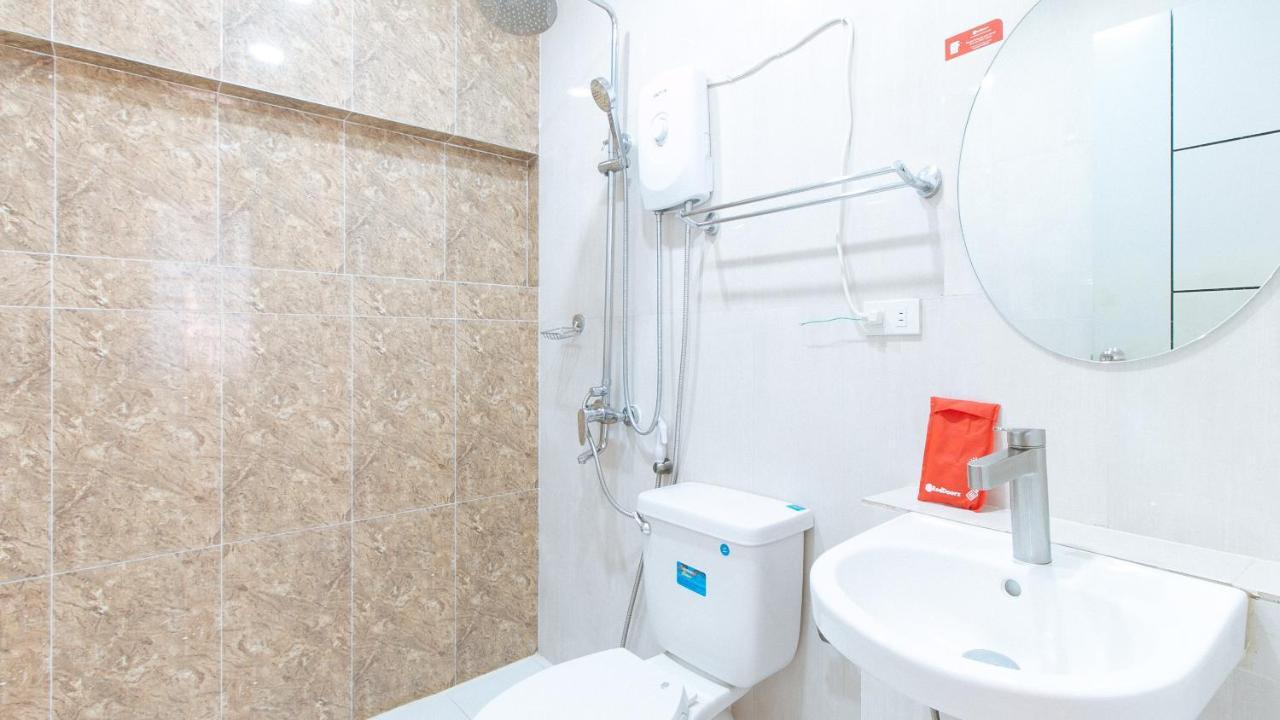 Reddoorz Near Sm Bicutan Hotel Paranaque City Eksteriør billede
