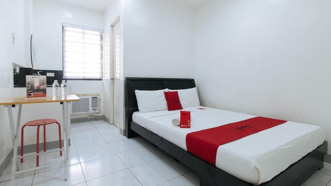 Reddoorz Near Sm Bicutan Hotel Paranaque City Eksteriør billede
