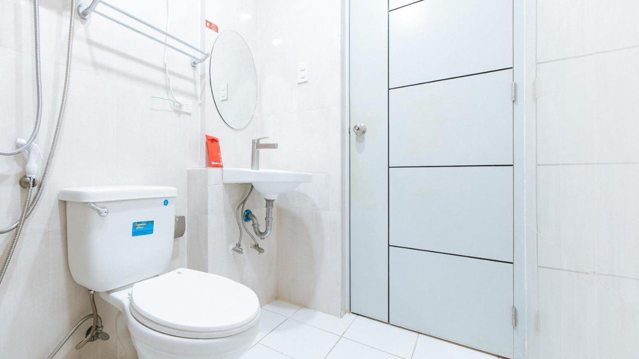 Reddoorz Near Sm Bicutan Hotel Paranaque City Eksteriør billede