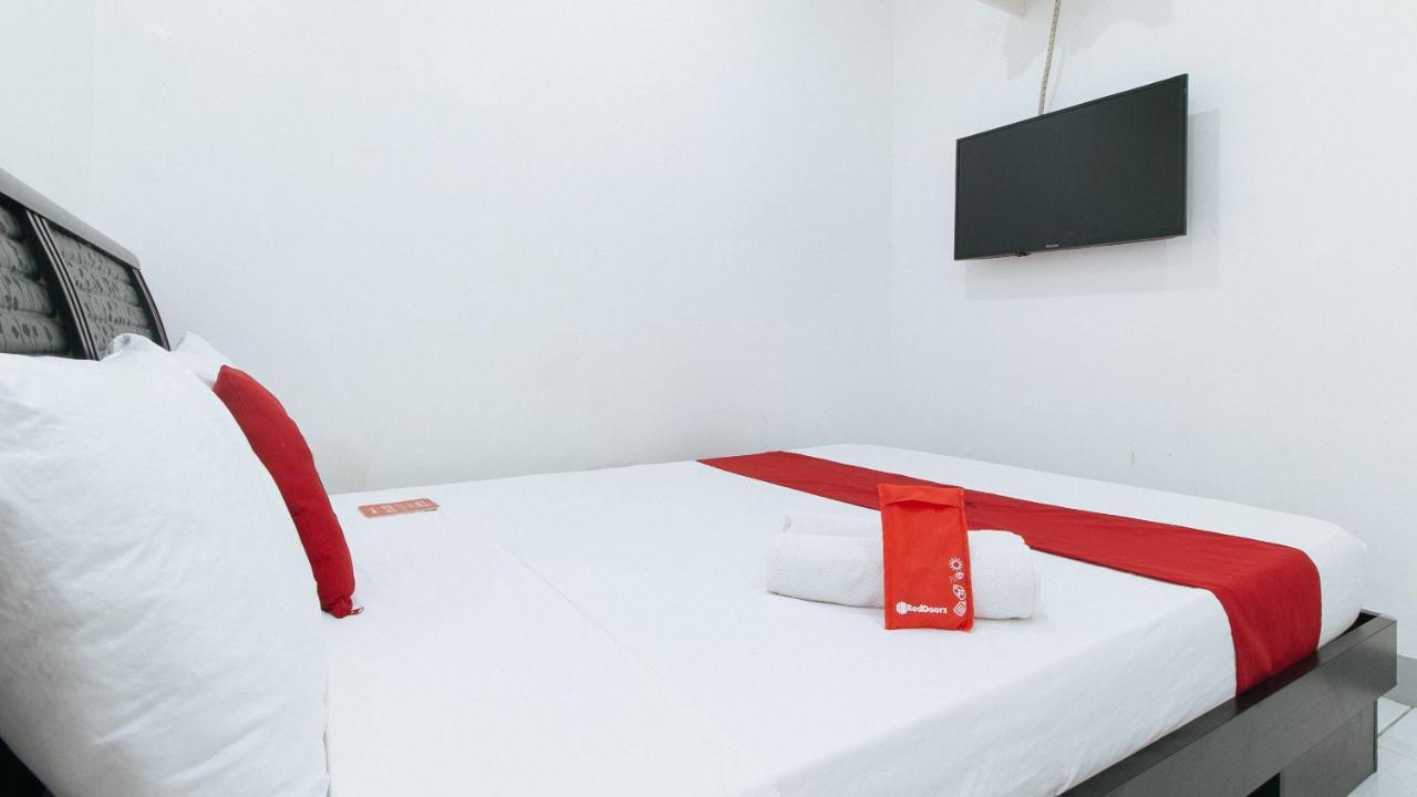 Reddoorz Near Sm Bicutan Hotel Paranaque City Eksteriør billede