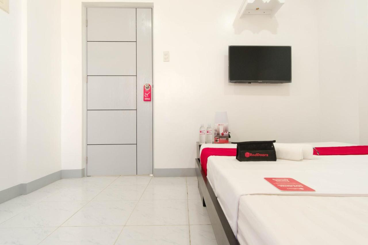Reddoorz Near Sm Bicutan Hotel Paranaque City Eksteriør billede