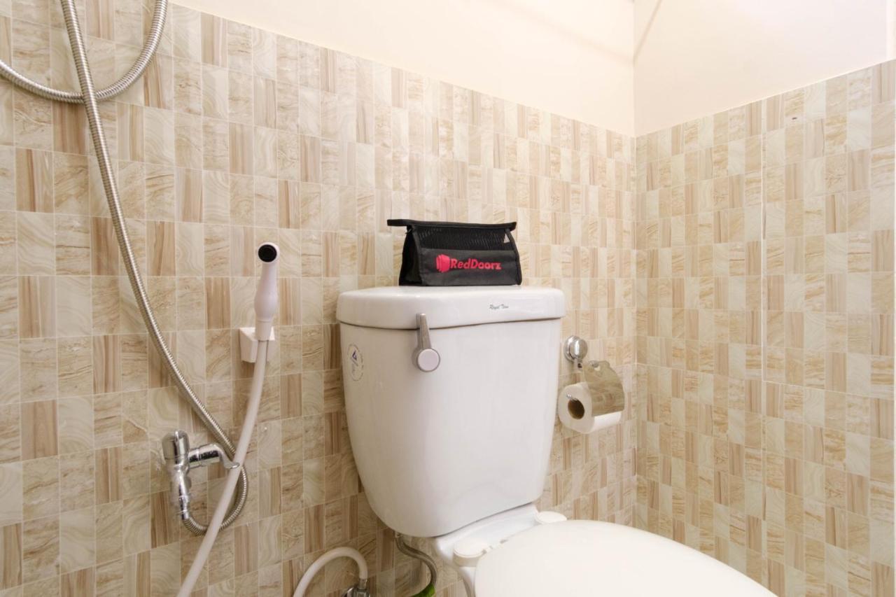 Reddoorz Near Sm Bicutan Hotel Paranaque City Eksteriør billede